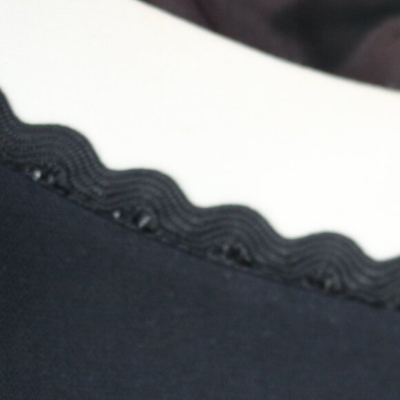 Doncaster Black & White w Ricrac & Seed Bead Trim Cap Sleeve Dress Sz 10 - Picture 3 of 6